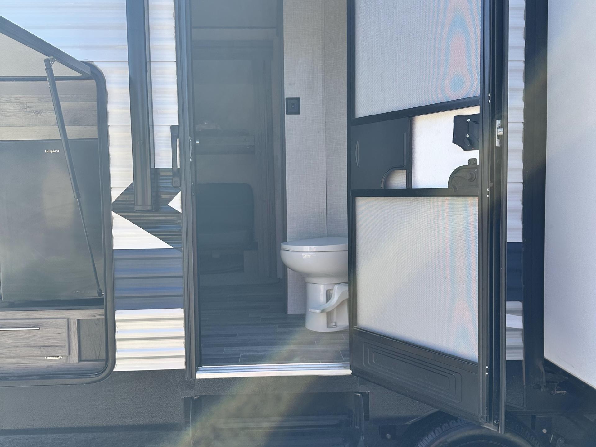 2021 Crossroads Zinger 331bh