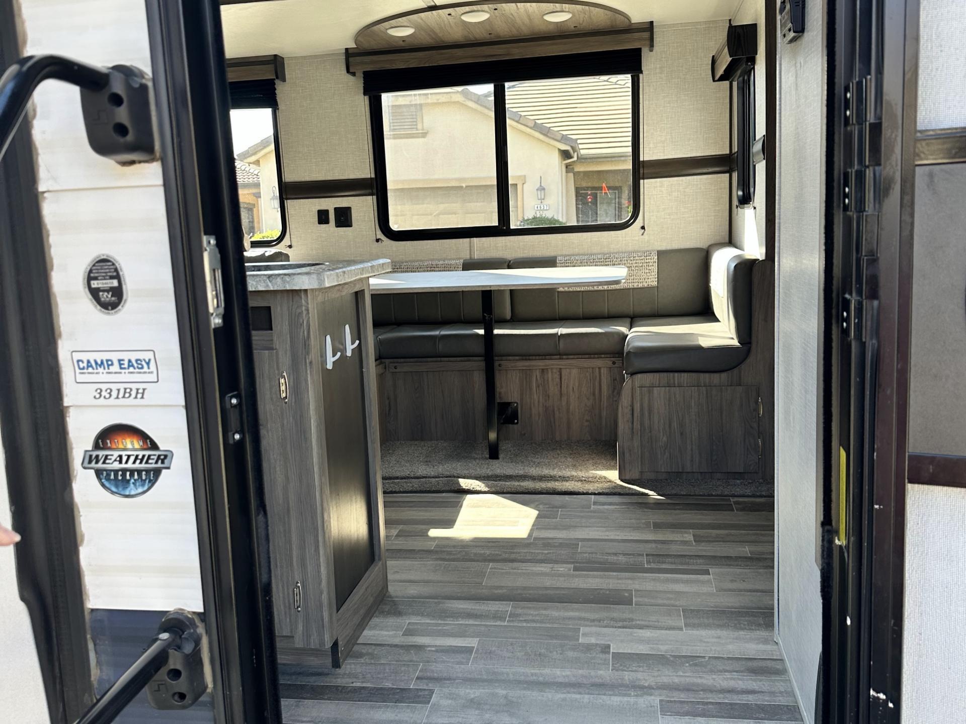 2021 Crossroads Zinger 331bh