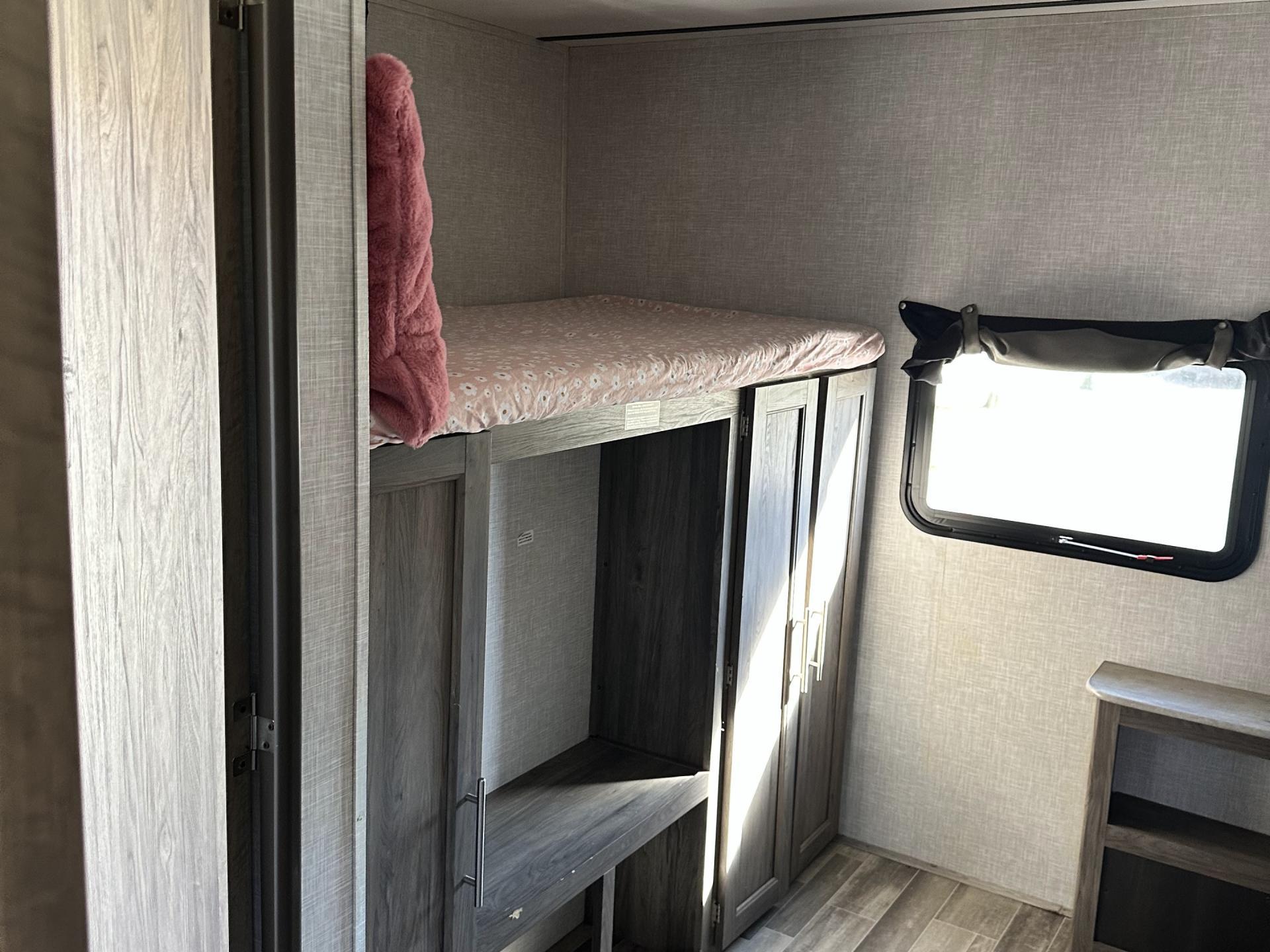 2021 Crossroads Zinger 331bh