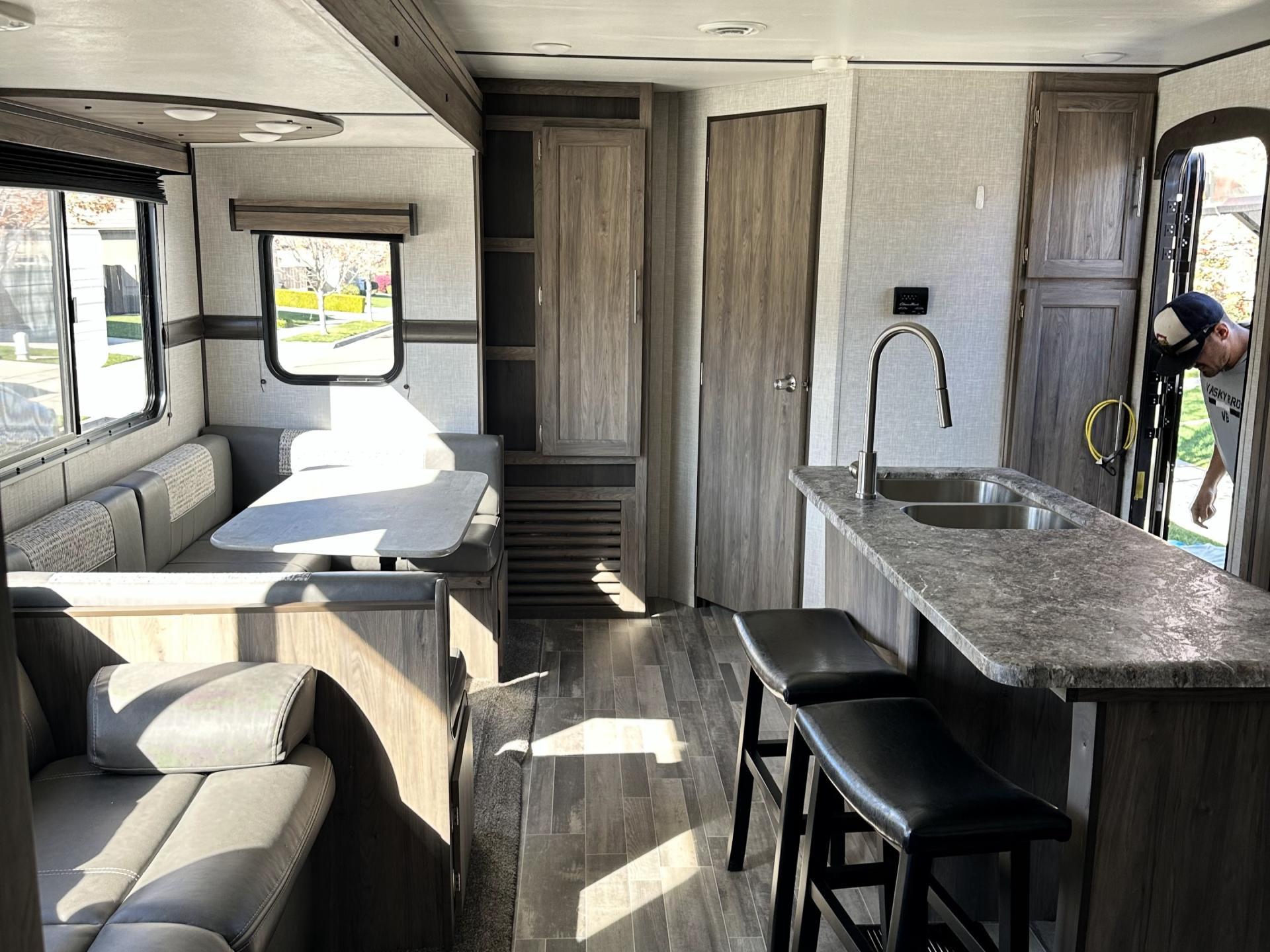 2021 Crossroads Zinger 331bh