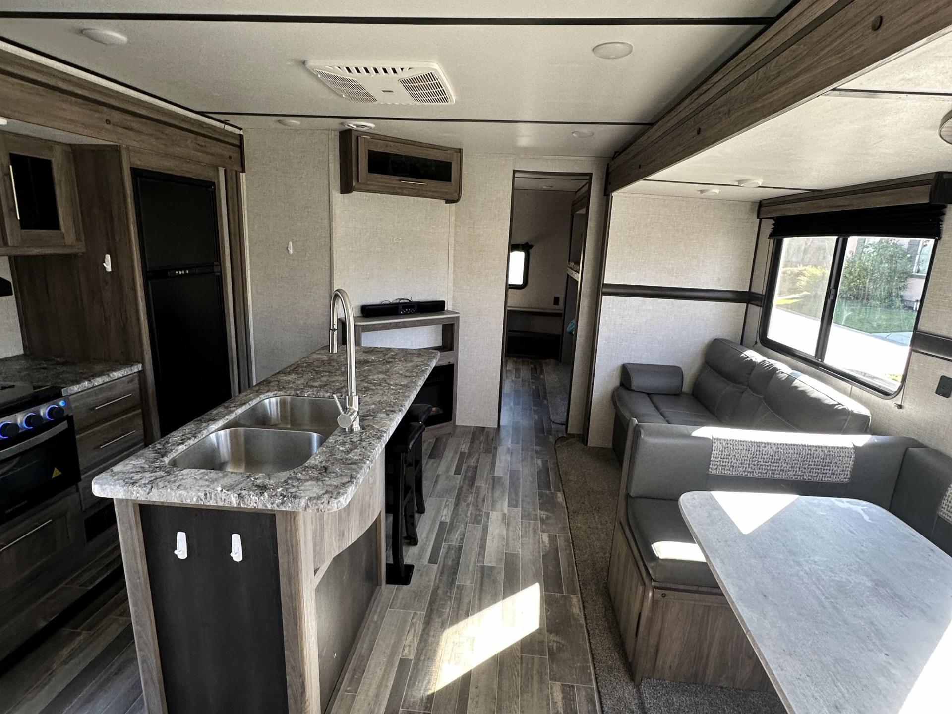 2021 Crossroads Zinger 331bh