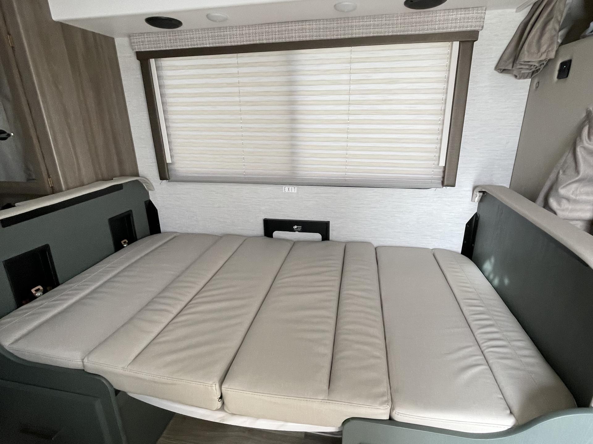 2025 Thor Motor Coach Eddie Bauer 22ebc