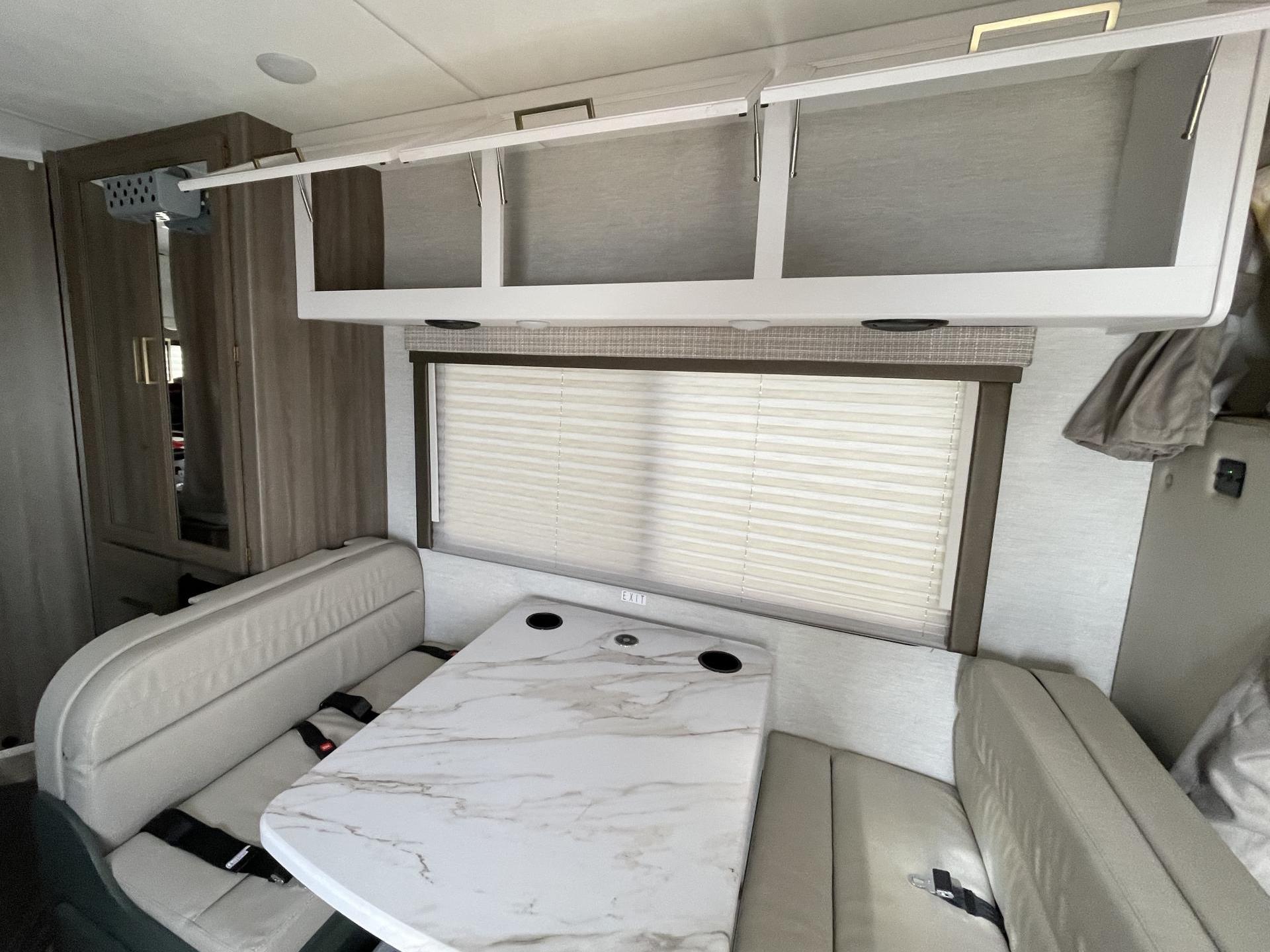 2025 Thor Motor Coach Eddie Bauer 22ebc