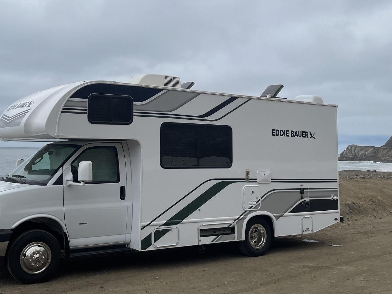 2025 Thor Motor Coach Eddie Bauer 22ebc