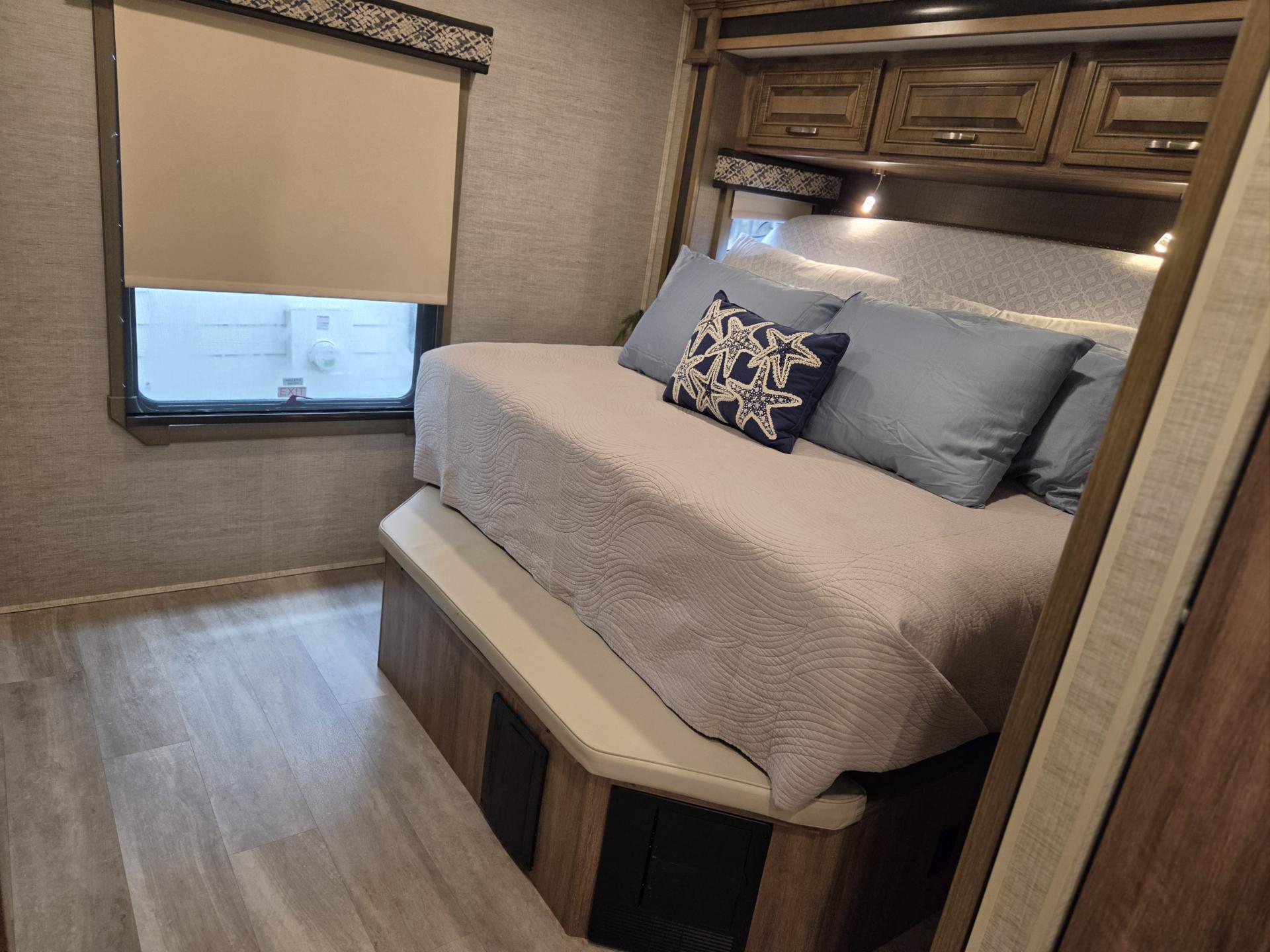 2021 Jayco Seneca 37l