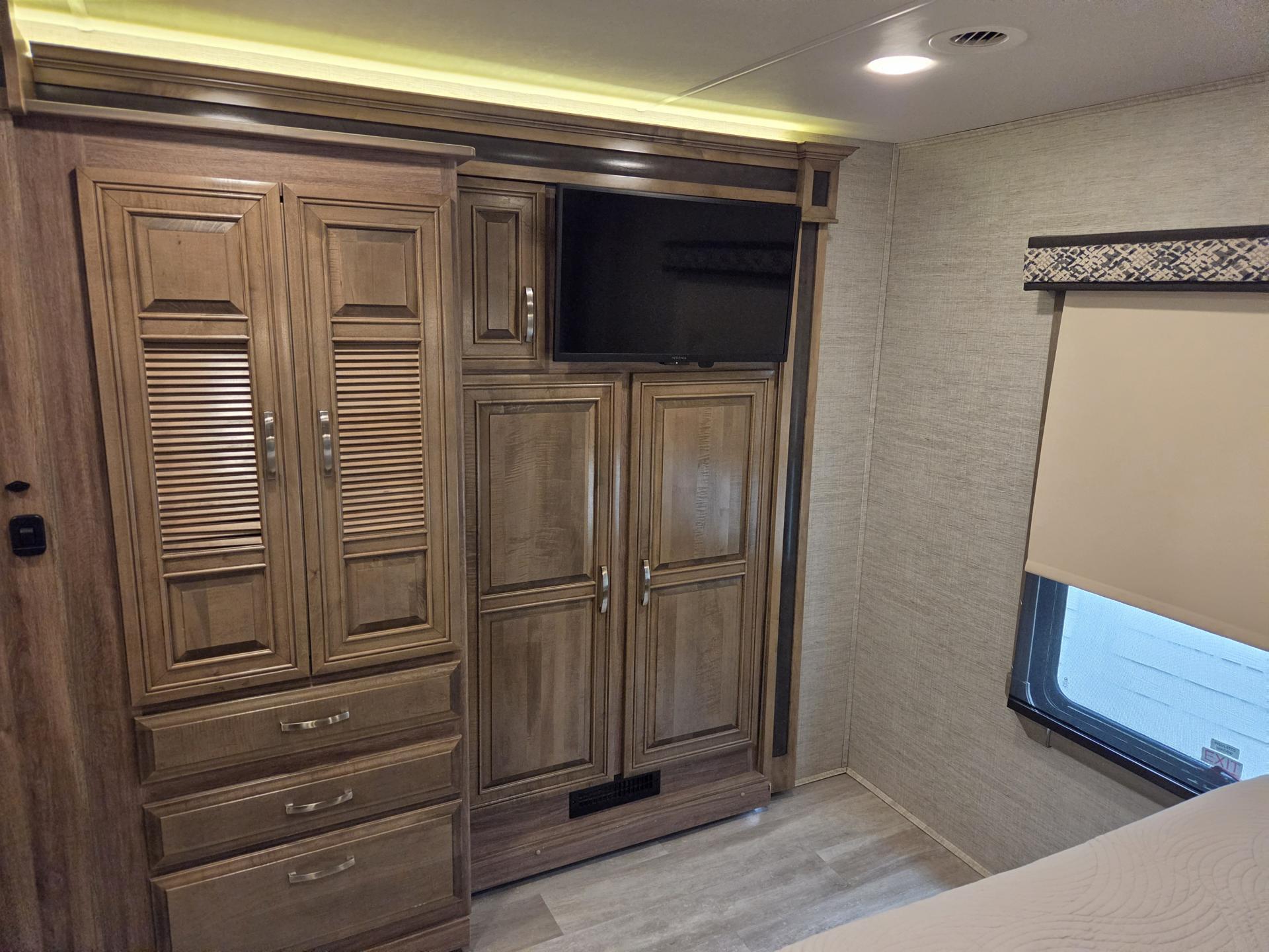 2021 Jayco Seneca 37l
