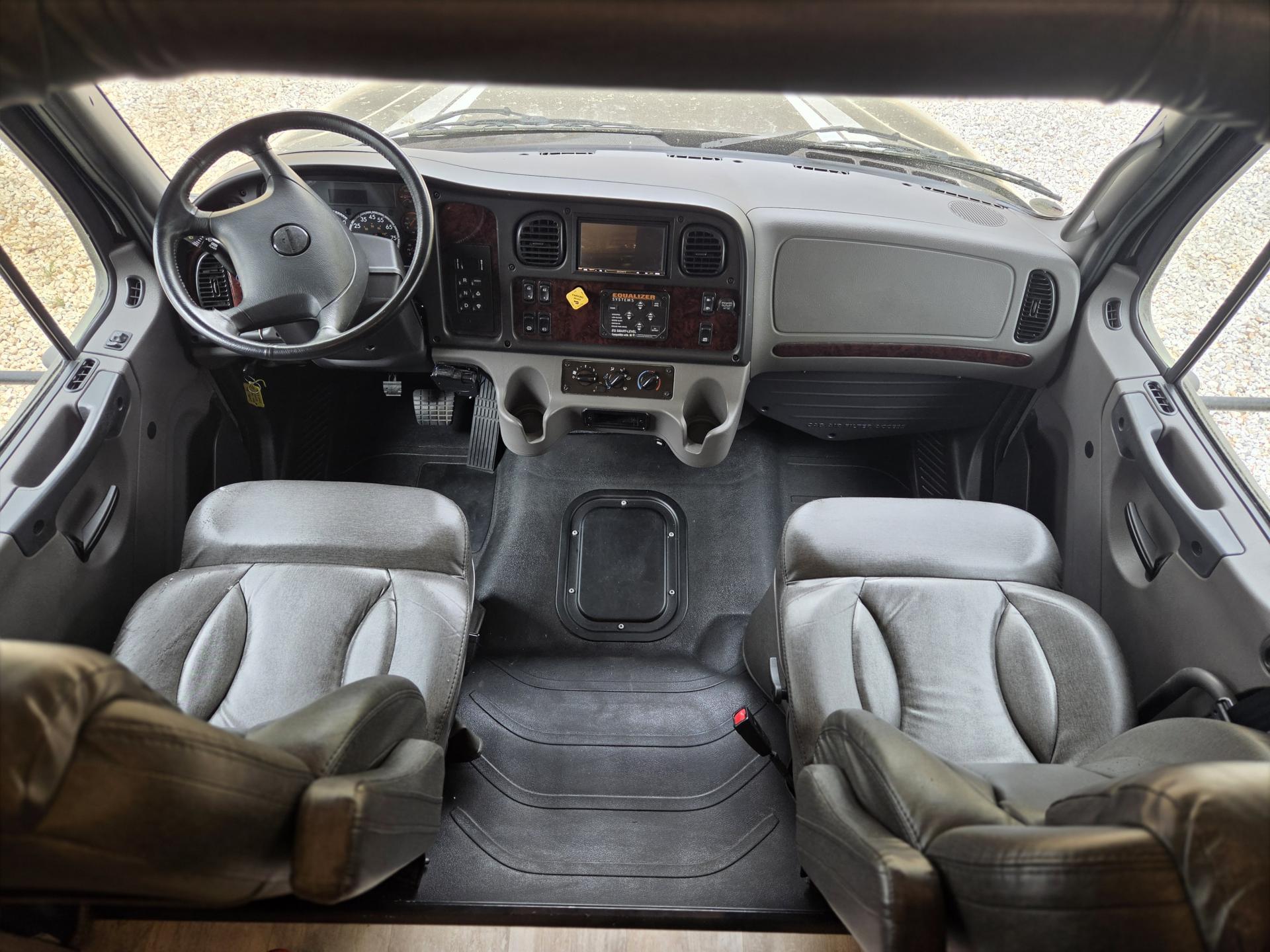 2021 Jayco Seneca 37l