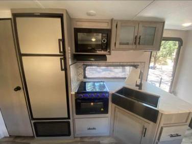 2022 Coleman Coleman Light 2755bh