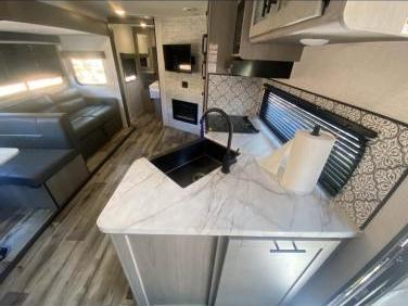 2022 Coleman Coleman Light 2755bh