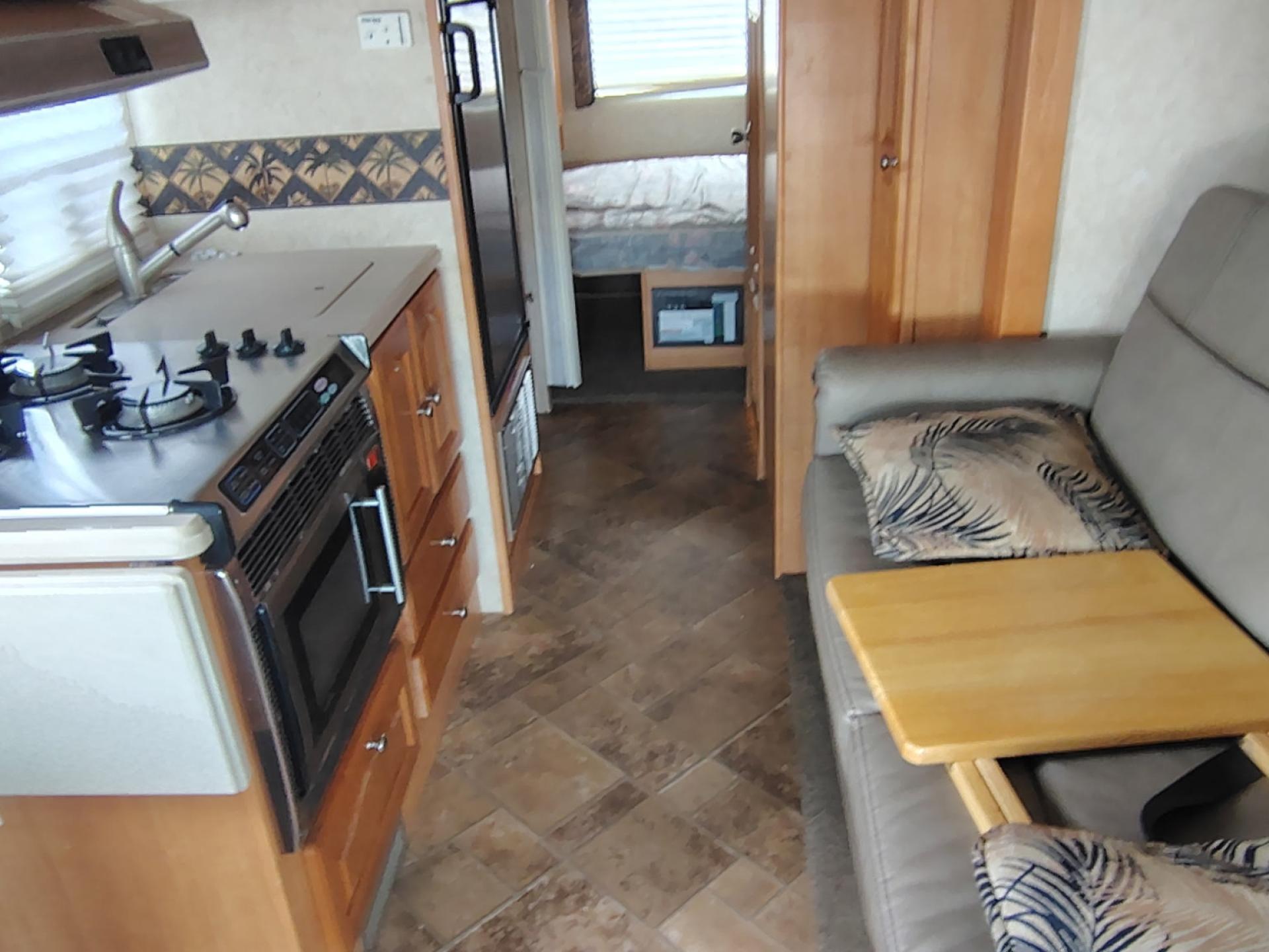 2008 Forest River Lexington 255ds