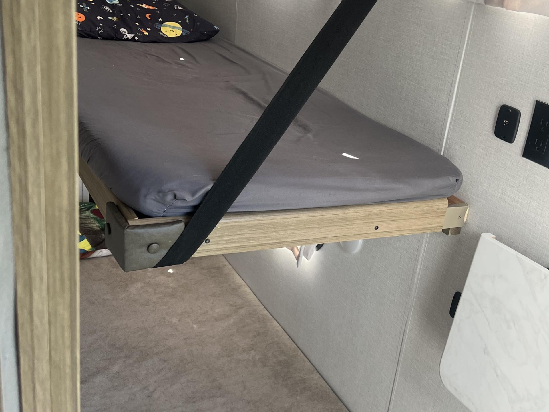 2025 Forest River Salem 29view