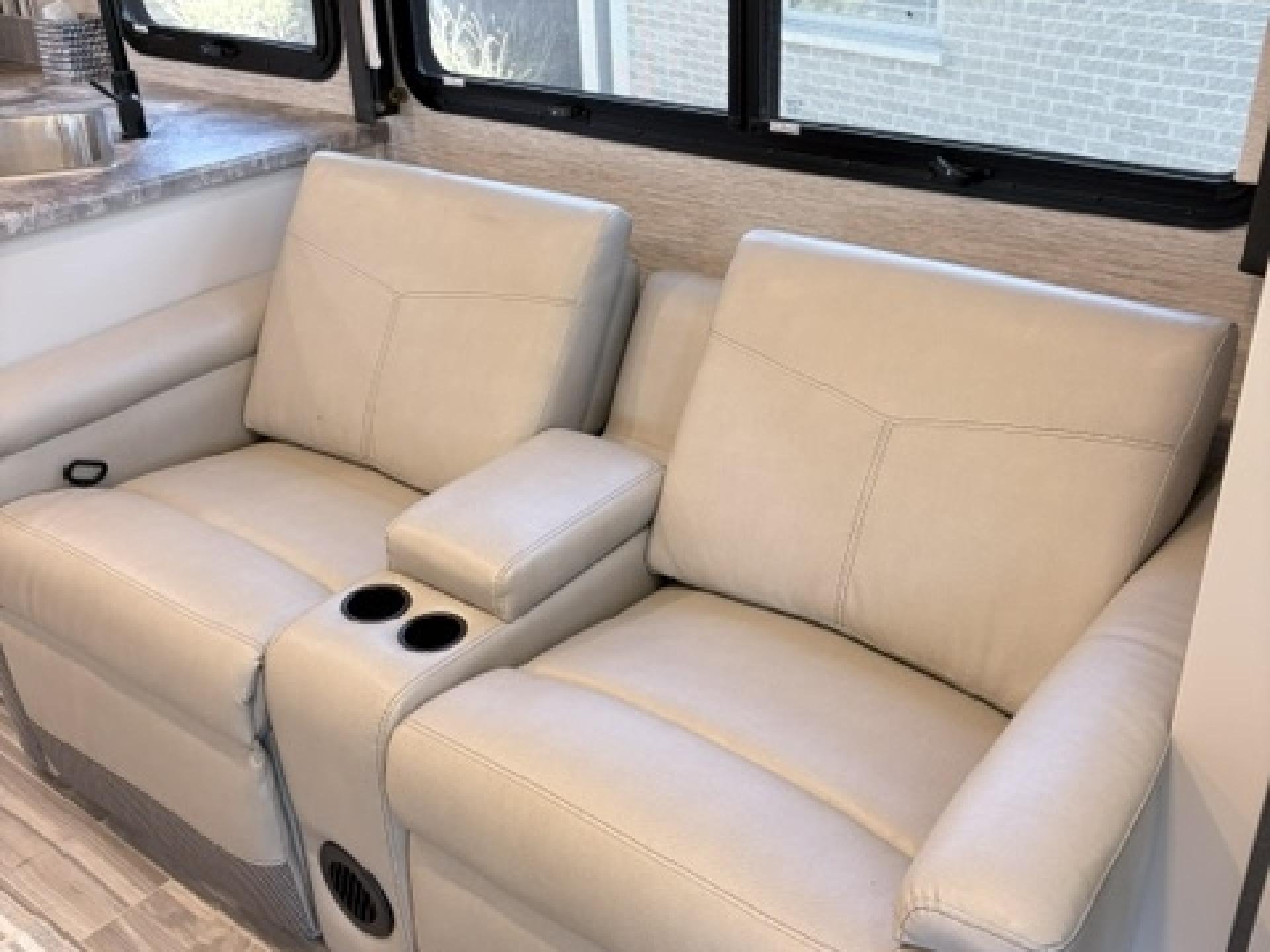 2022 thor motor coach ace 29.5