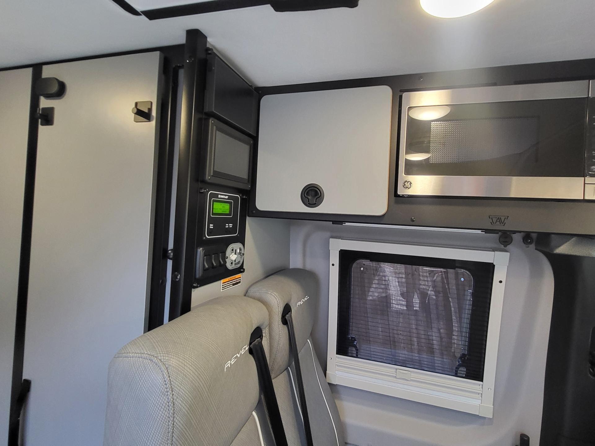 2025 Winnebago Revel 44e