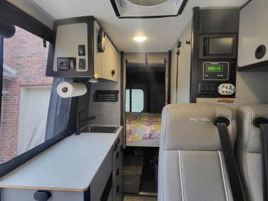 2025 Winnebago Revel 44e