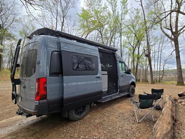 2025 Winnebago Revel 44e