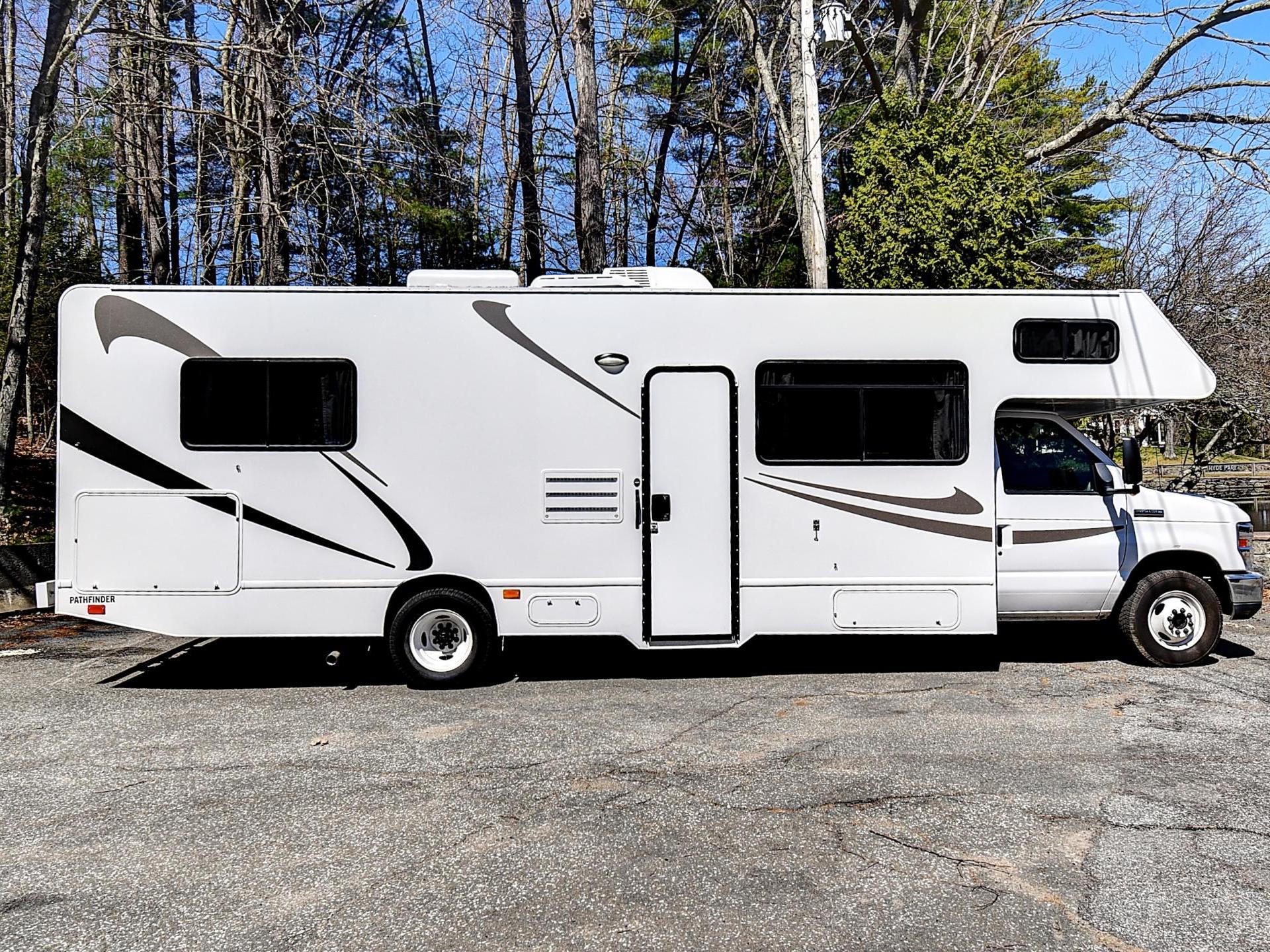 2020 Thor Motor Coach Four Winds 28a