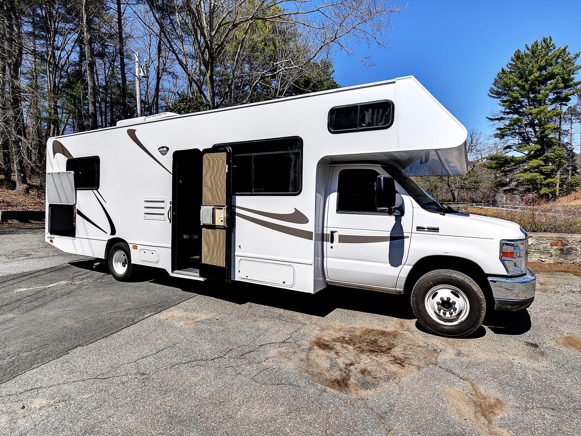 2020 Thor Motor Coach Four Winds 28a