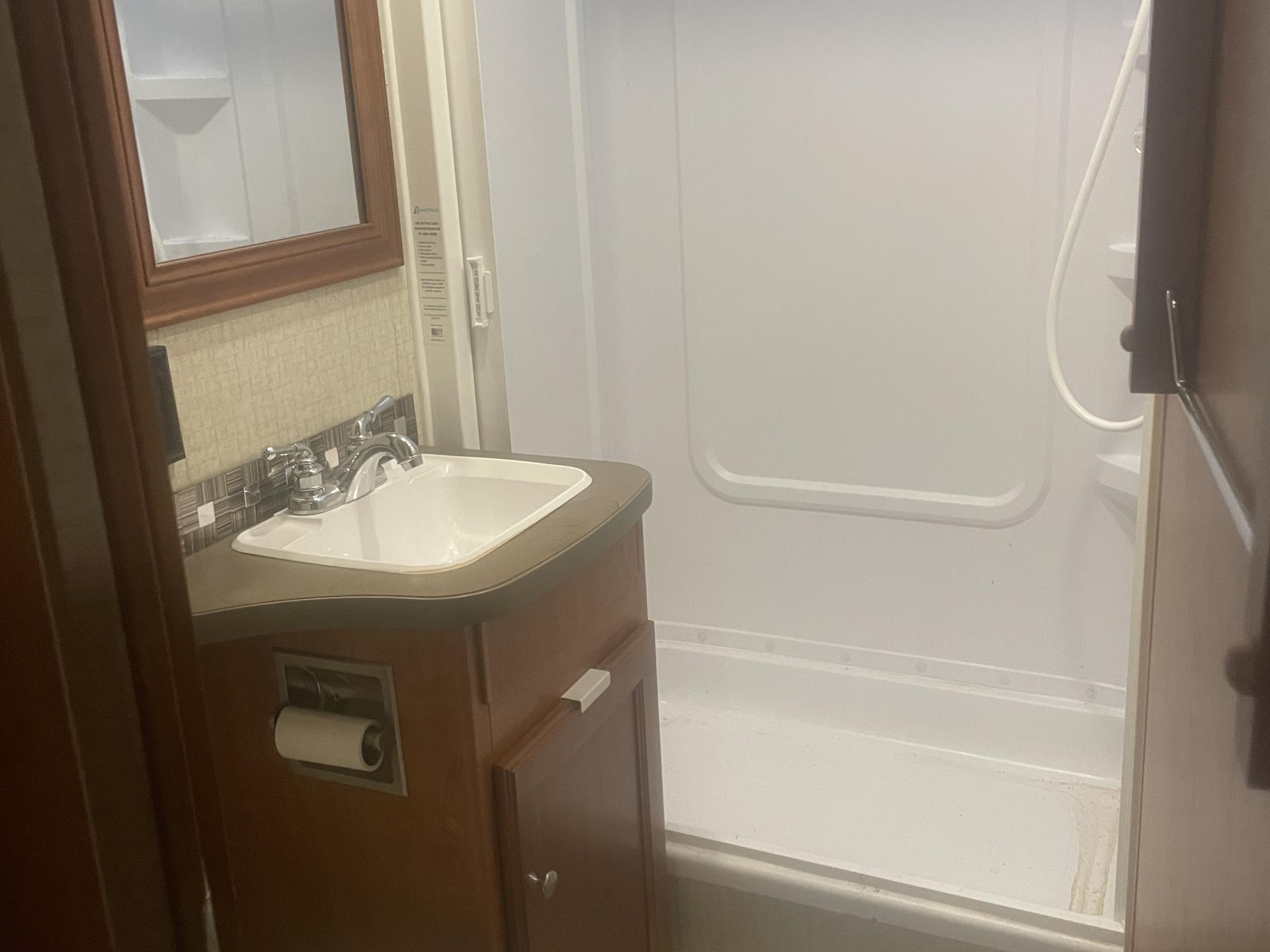 2018 Winnebago Vista 27pe