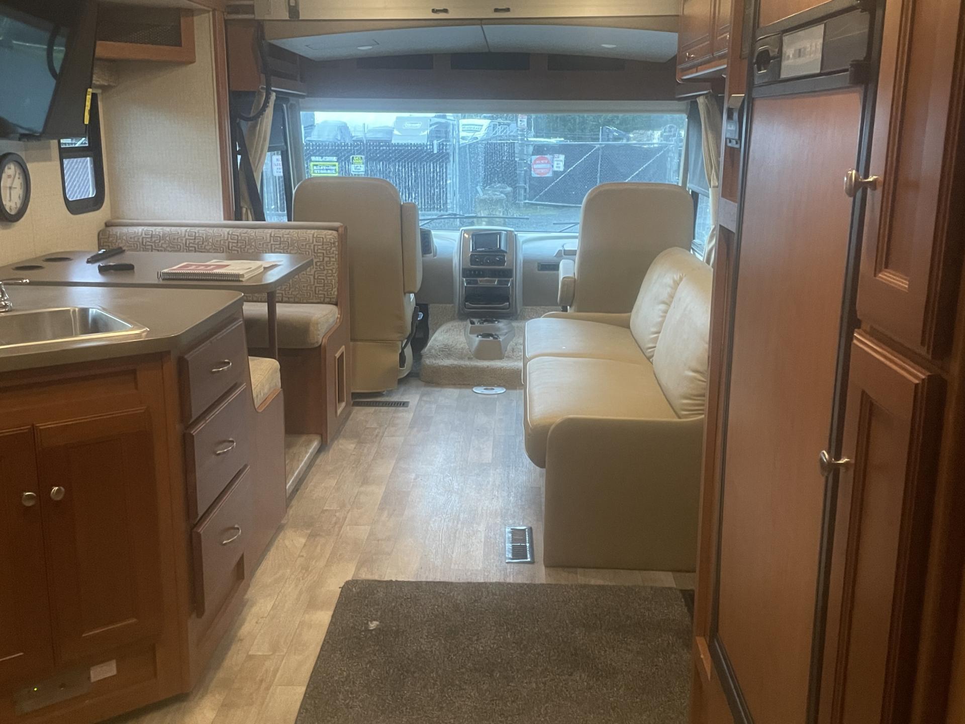2018 Winnebago Vista 27pe