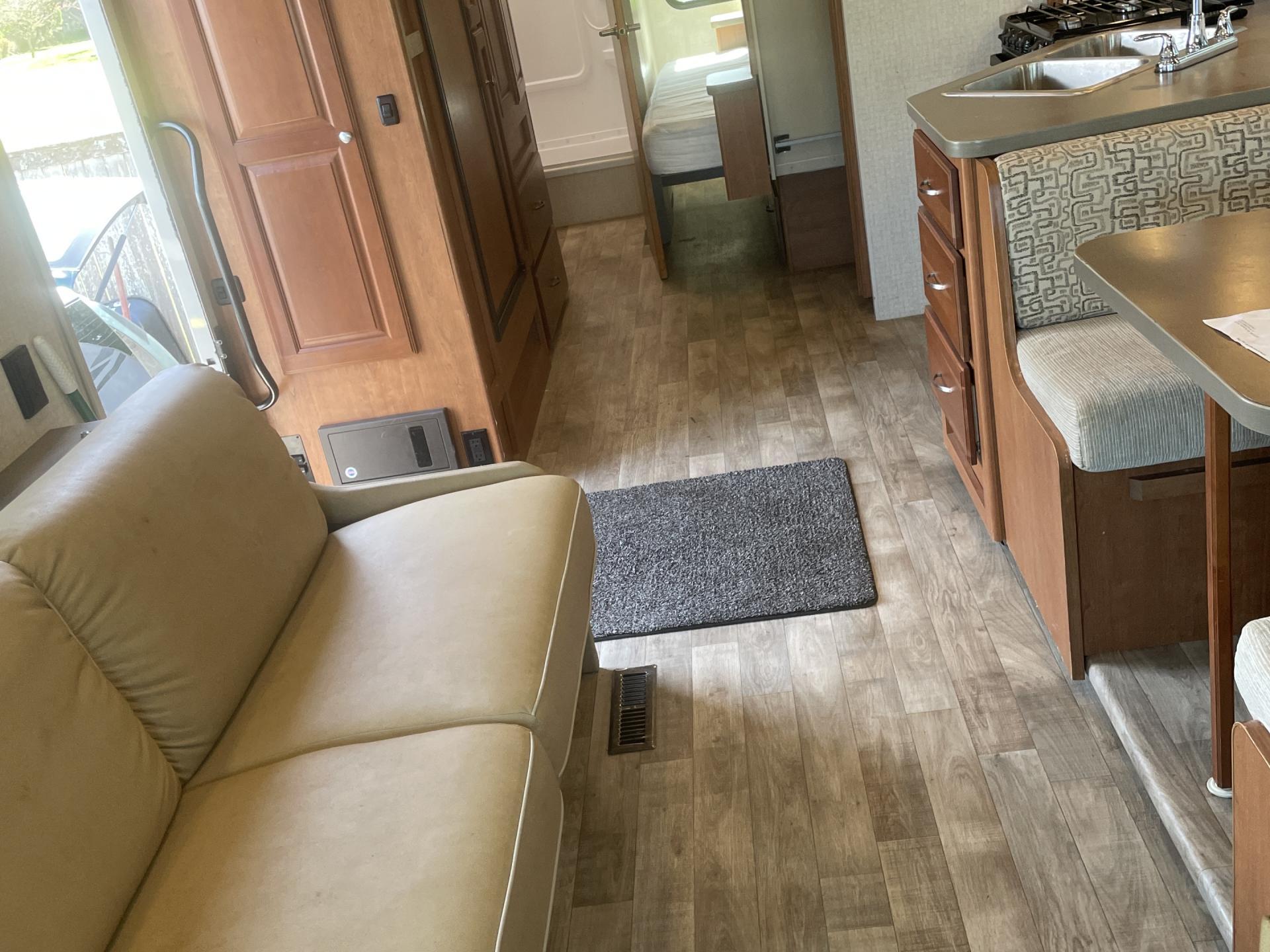 2018 Winnebago Vista 27pe