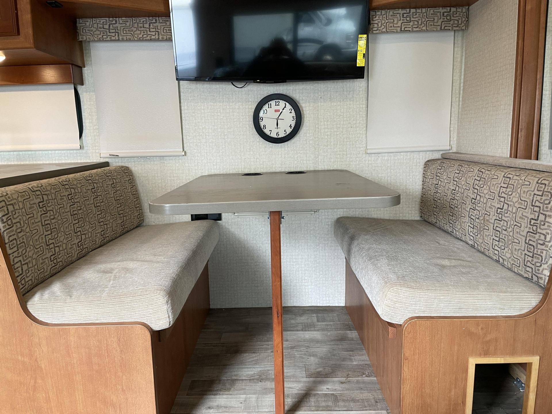 2018 Winnebago Vista 27pe