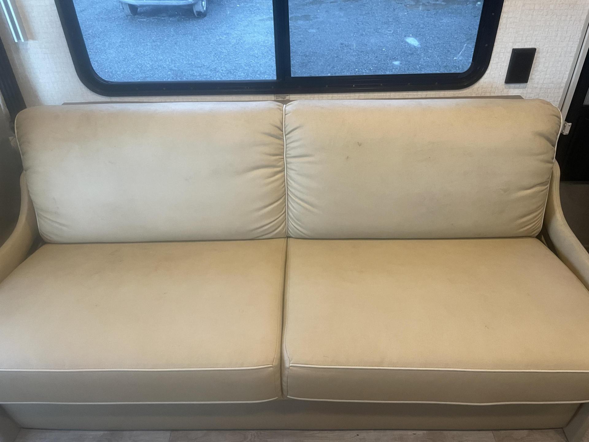 2018 Winnebago Vista 27pe