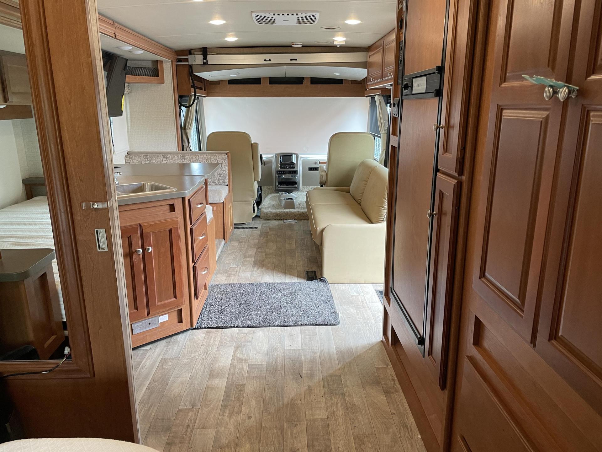 2018 Winnebago Vista 27pe
