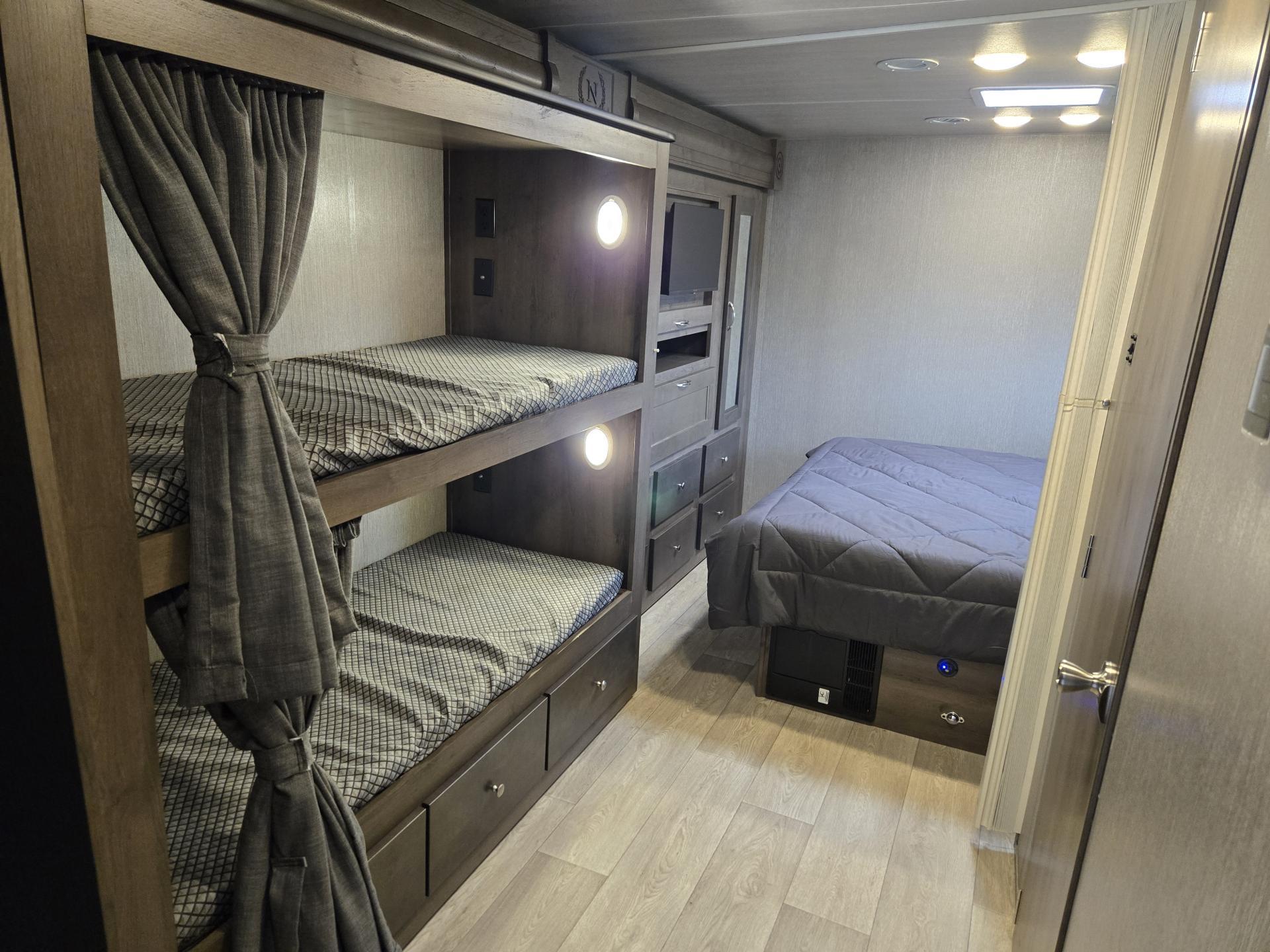 2024 Nexus RV Phanton 32p