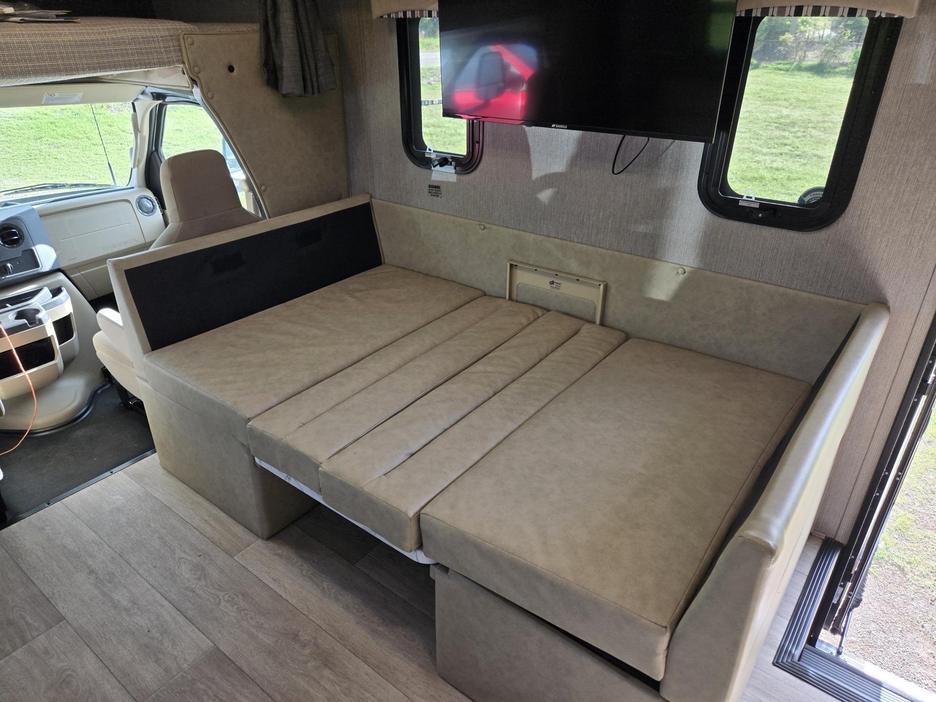 2024 Nexus RV Phanton 32p