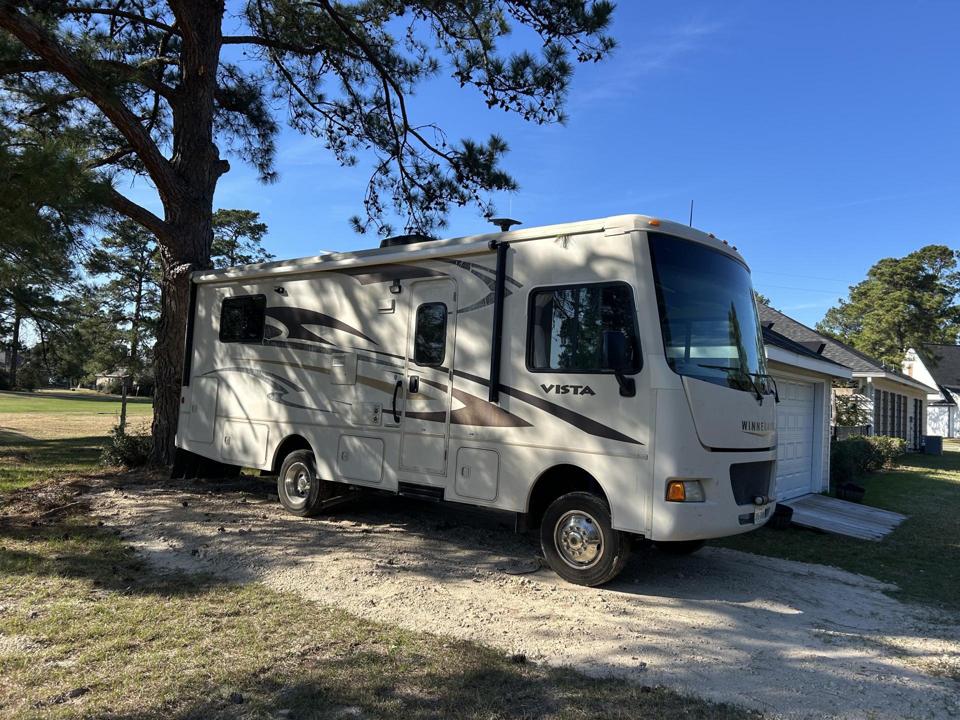 2015 Winnebago Vista 26he