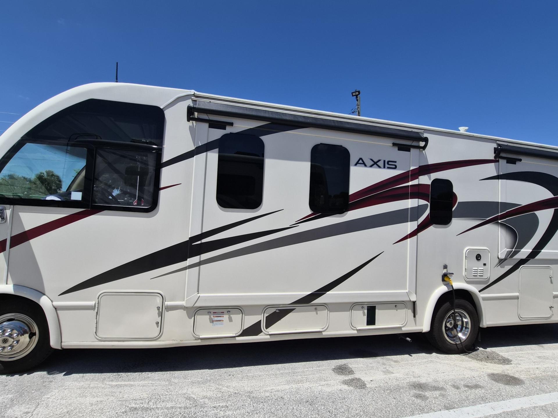2020 Thor Motor Coach Axis 27.7