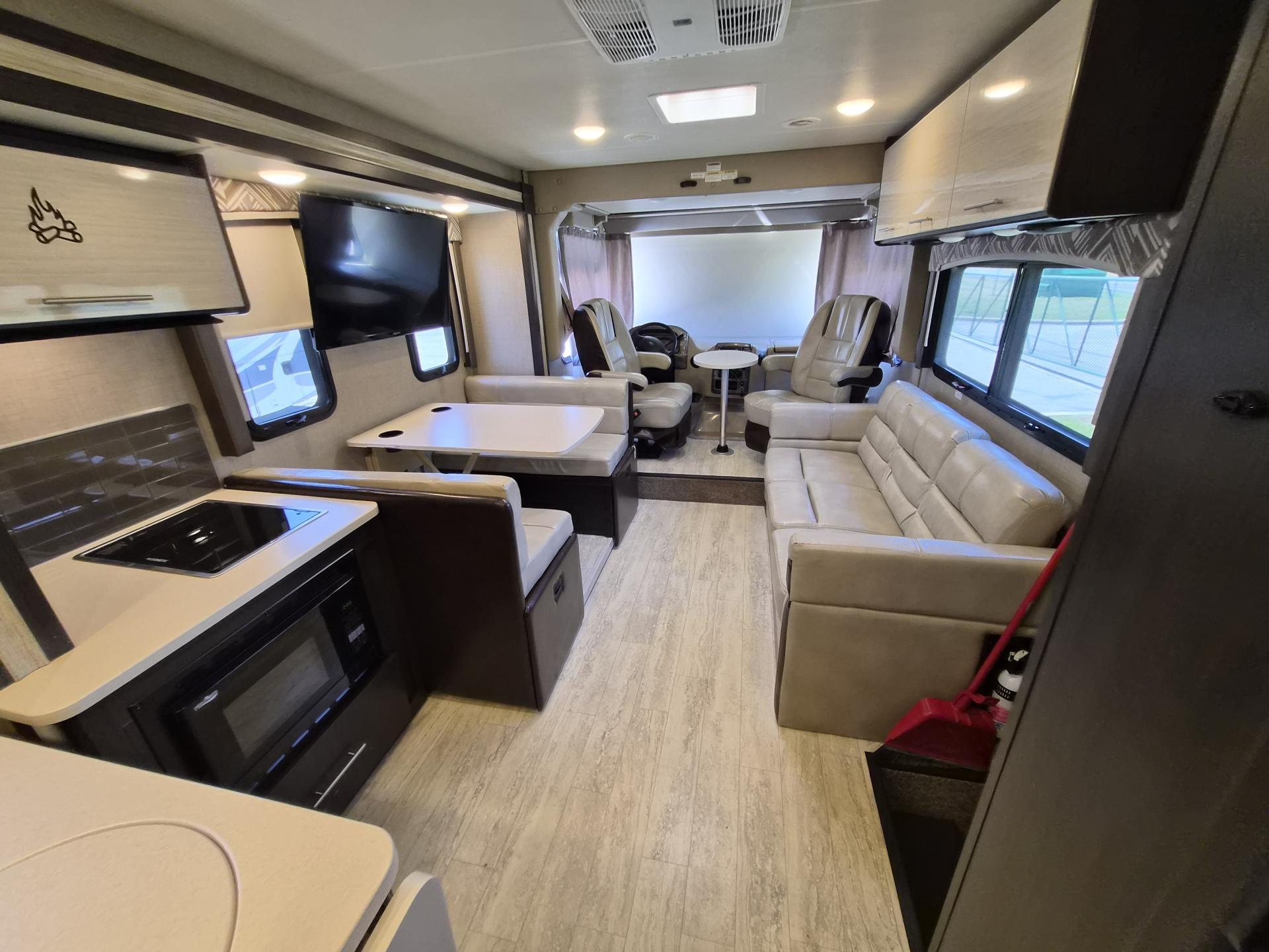 2020 Thor Motor Coach Axis 27.7