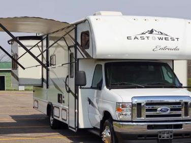 2024 East to West Entrada 2600ds