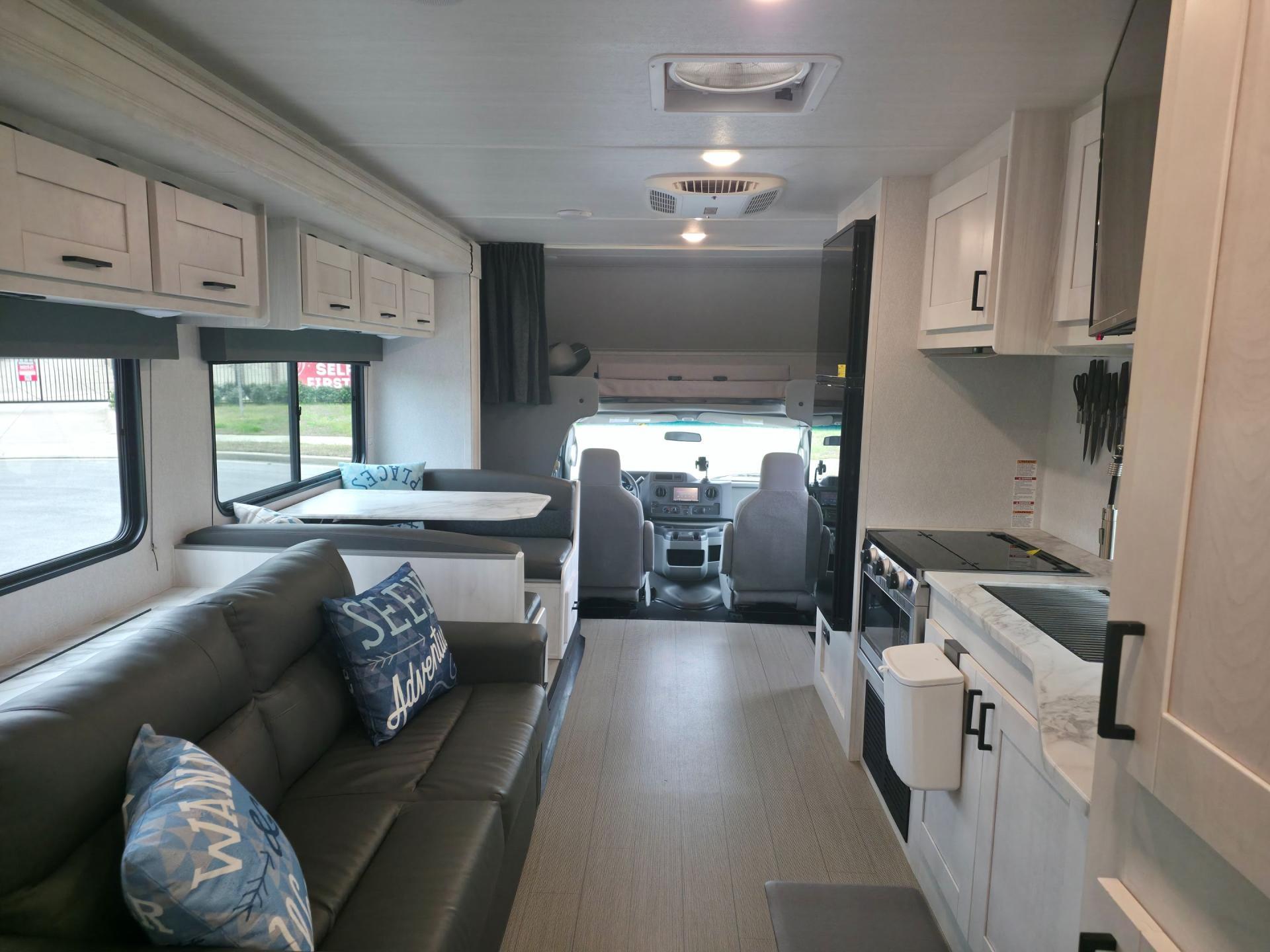 2024 East to West Entrada 2600ds