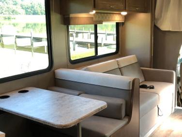 2019 Winnebago Outlook 31n