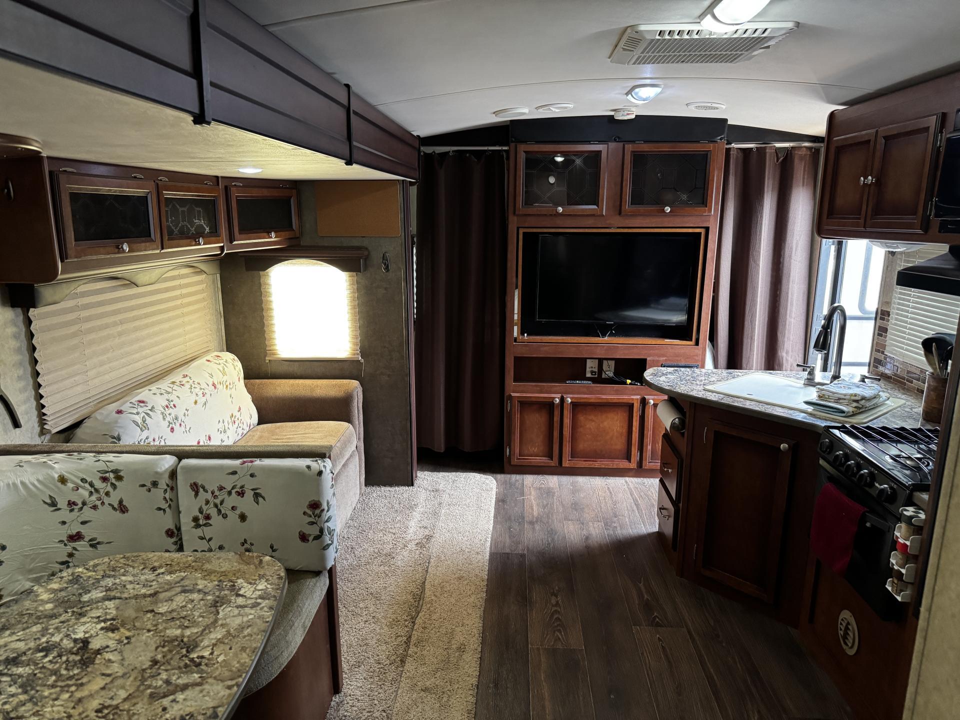 2014 Heartland Mallard 32m
