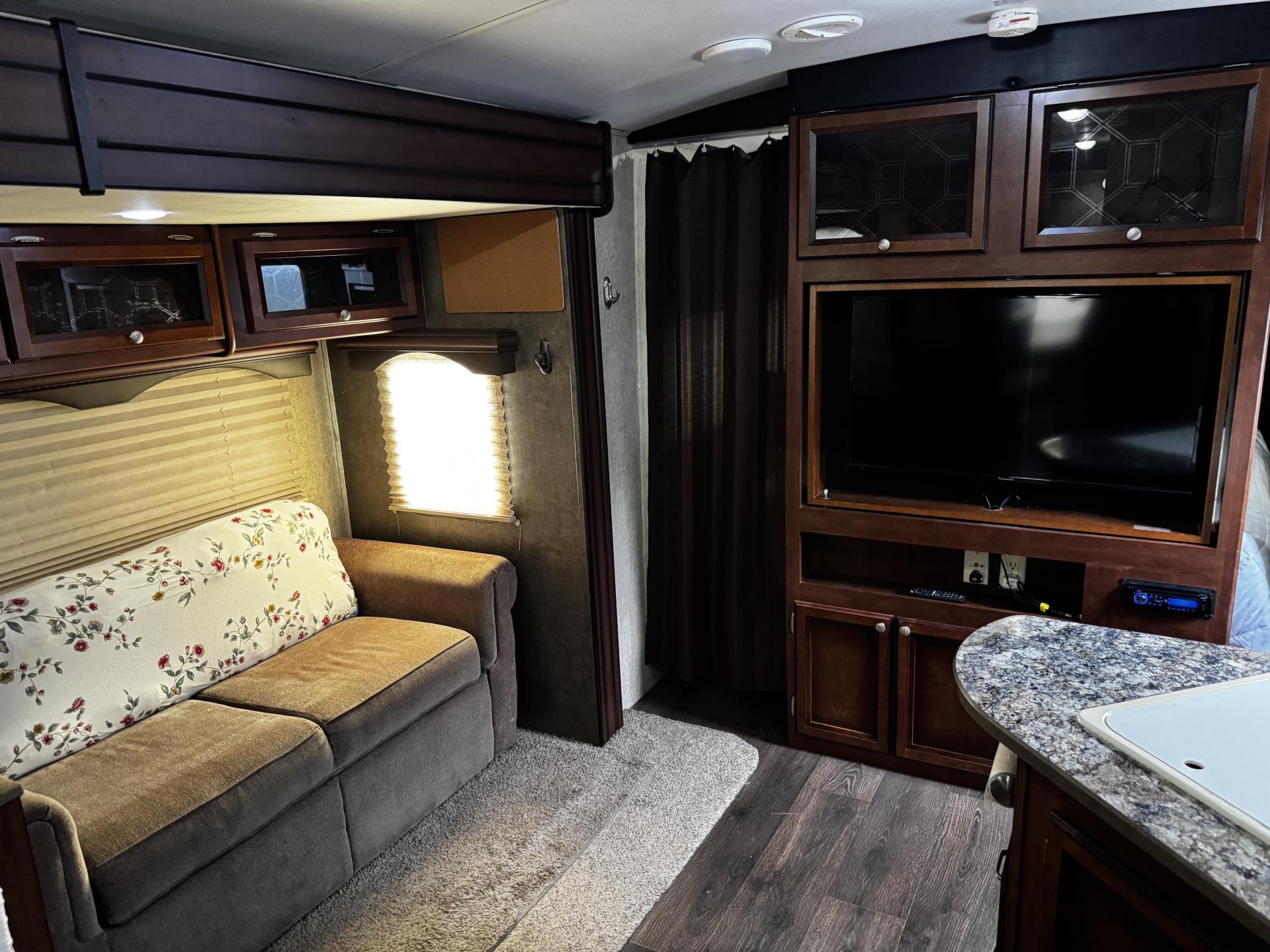 2014 Heartland Mallard 32m