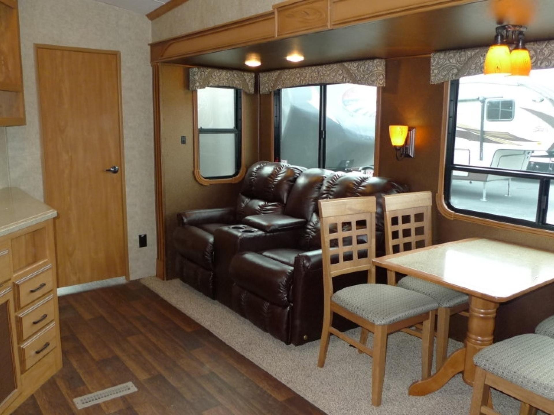 2015 Shasta Phoenix 35bh
