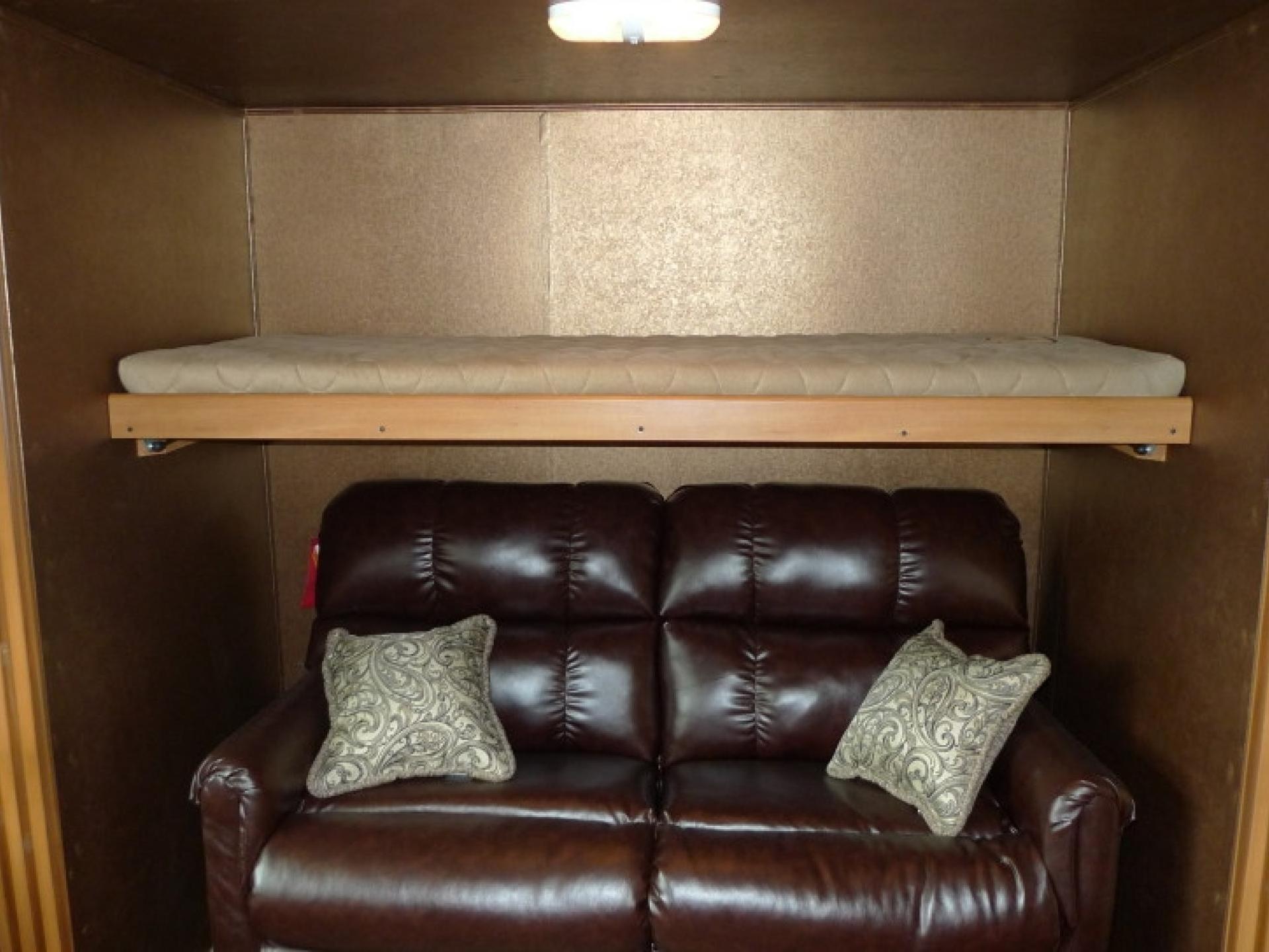 2015 Shasta Phoenix 35bh