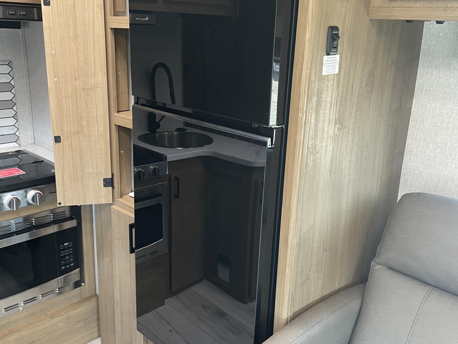 2025 Coachmen Leprechaun 260ds