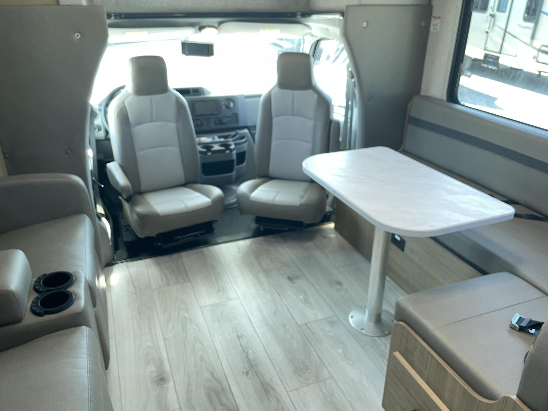 2025 Coachmen Leprechaun 260ds