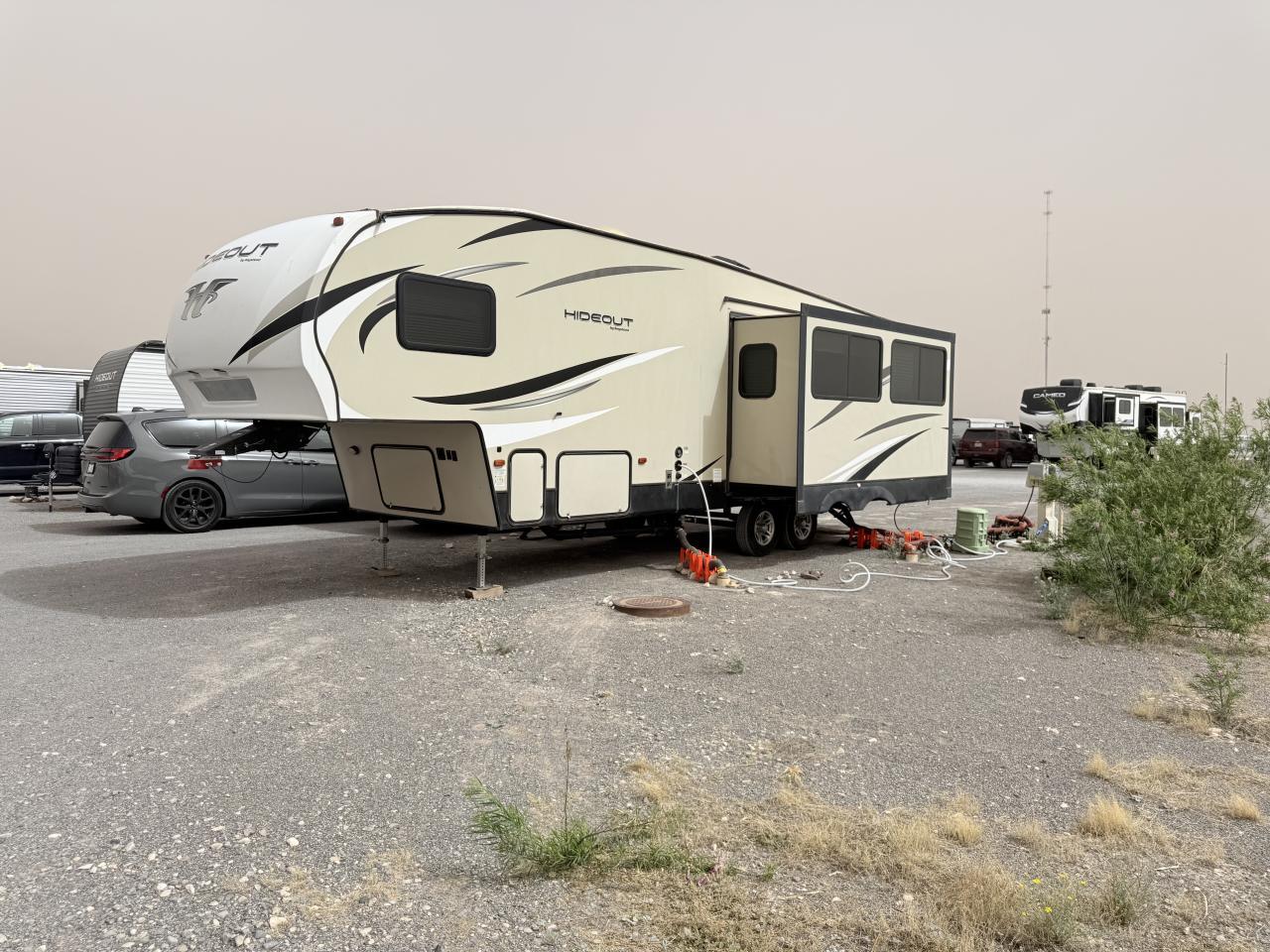 2019 Keystone Hideout 262res