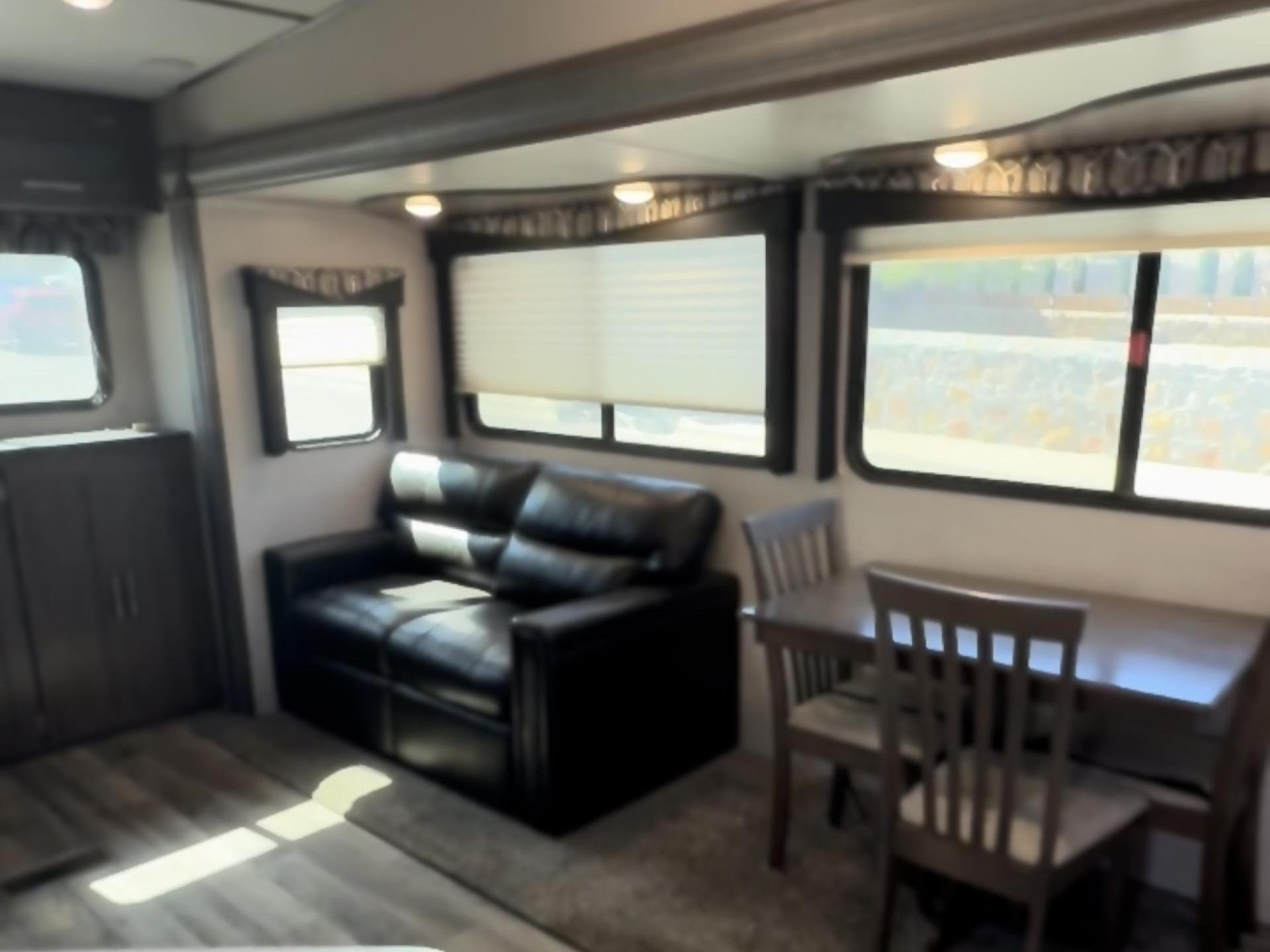 2019 Keystone Hideout 262res