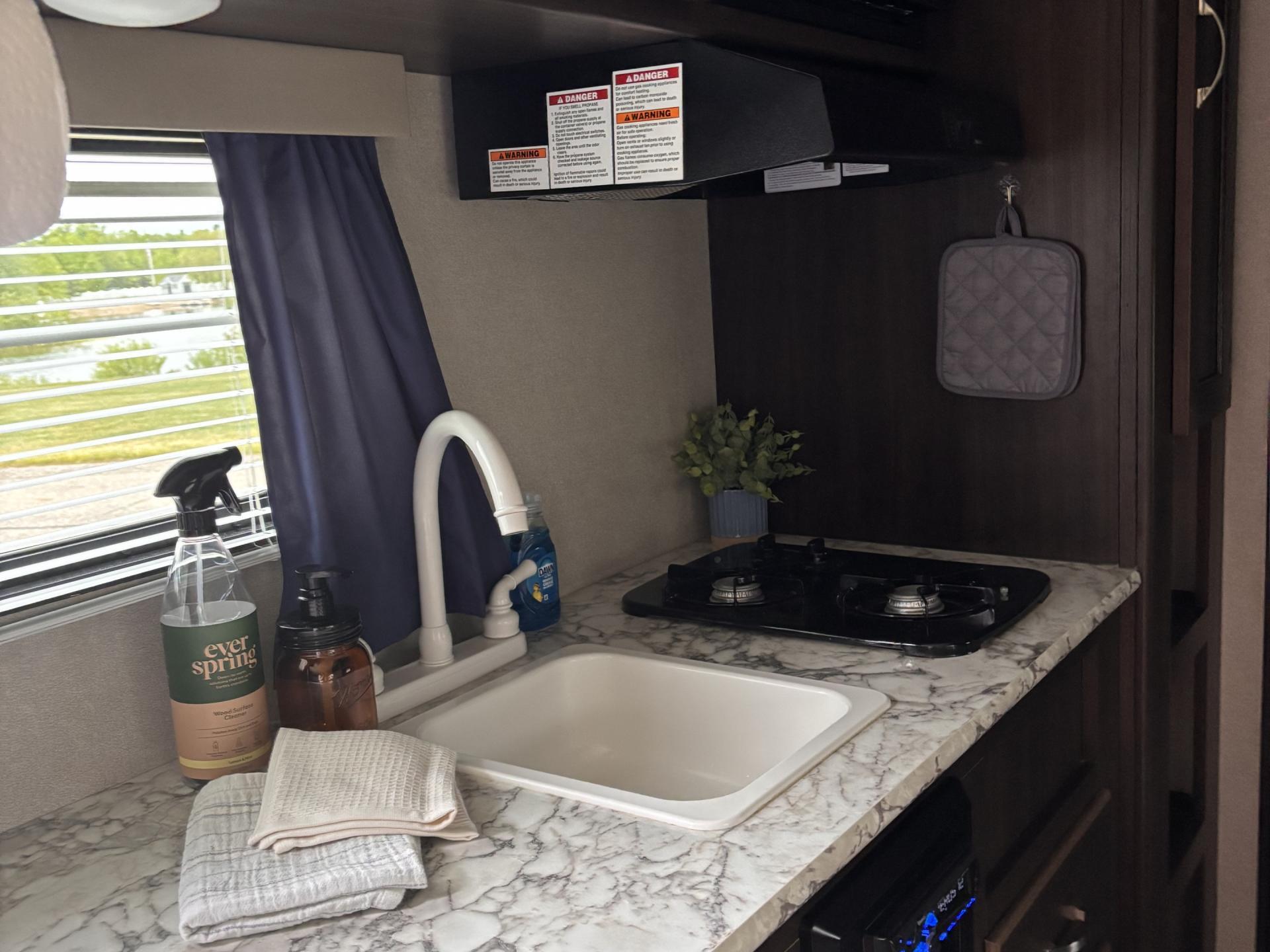 2019 Keystone Springdale 1800bh