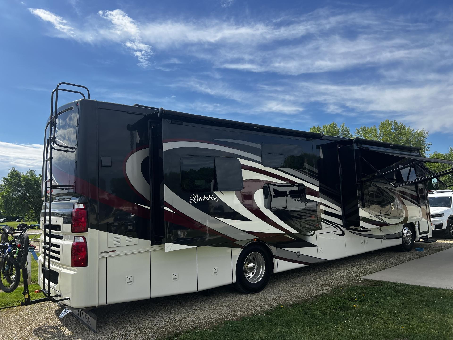 2016 Forest River Berkshire XL 40bh