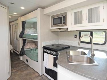 2022 Coachmen Pursuit 31bh