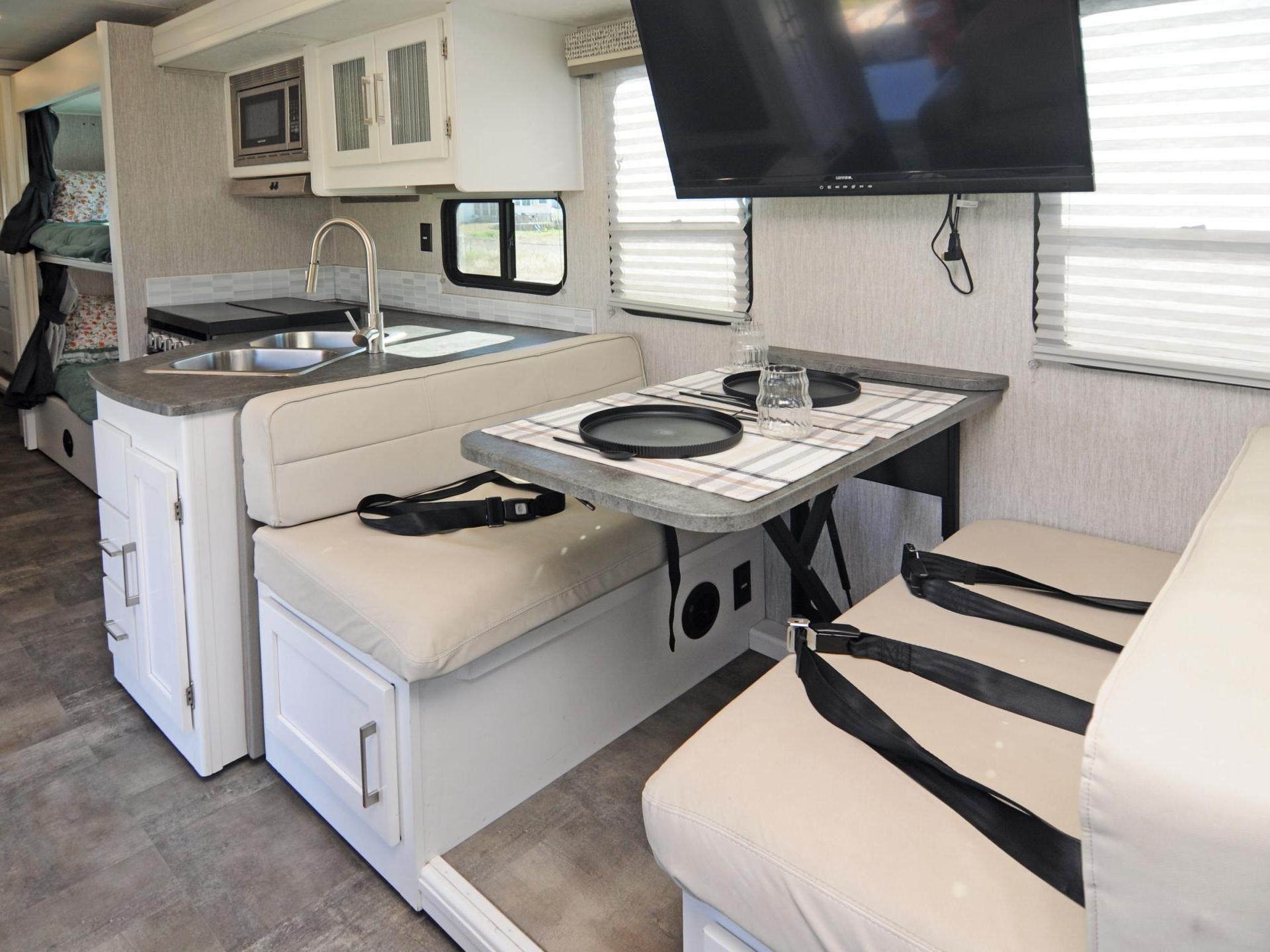 2022 Coachmen Pursuit 31bh