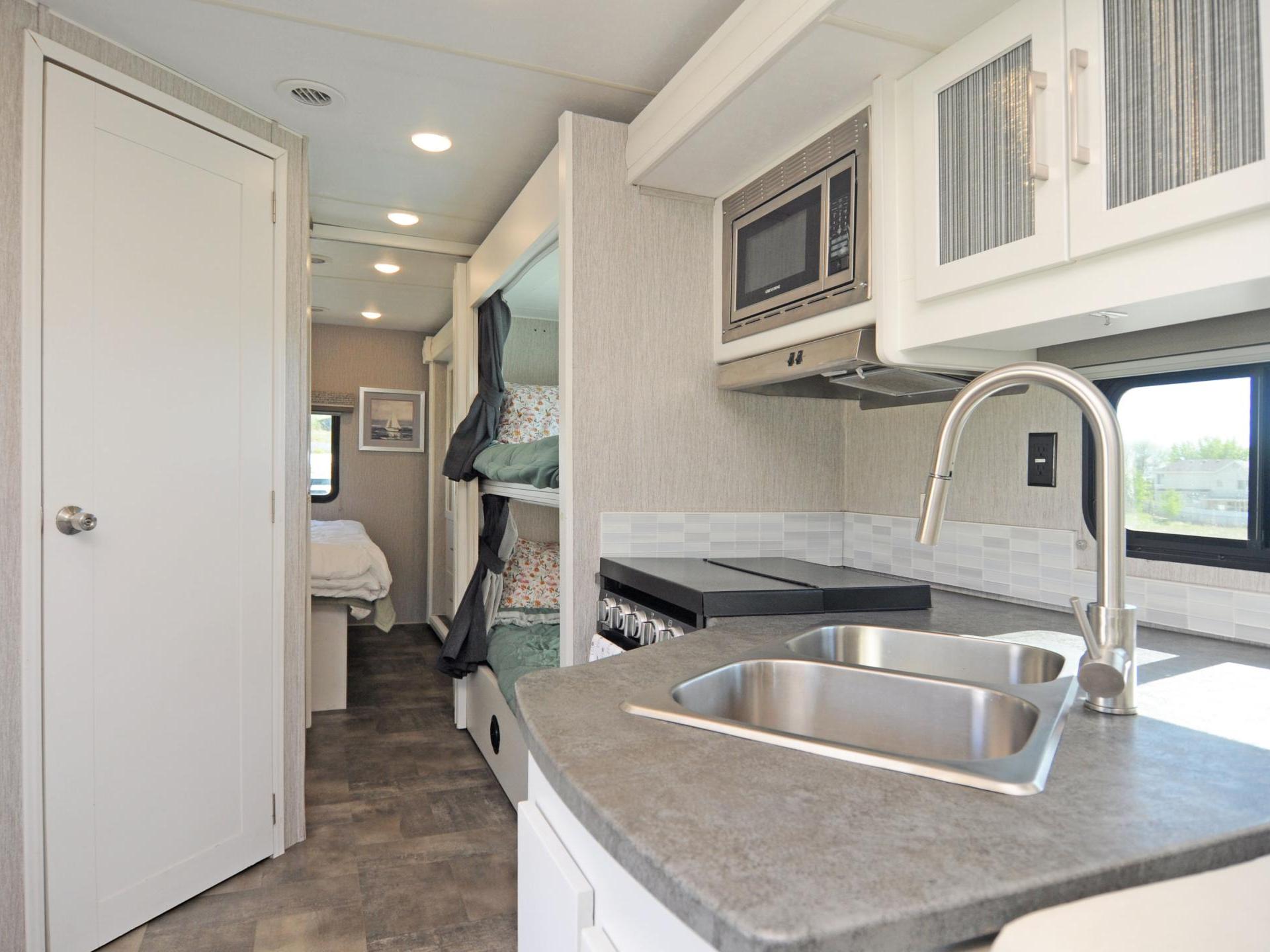2022 Coachmen Pursuit 31bh