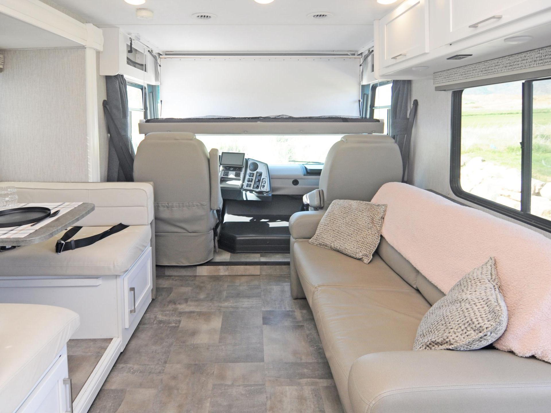 2022 Coachmen Pursuit 31bh