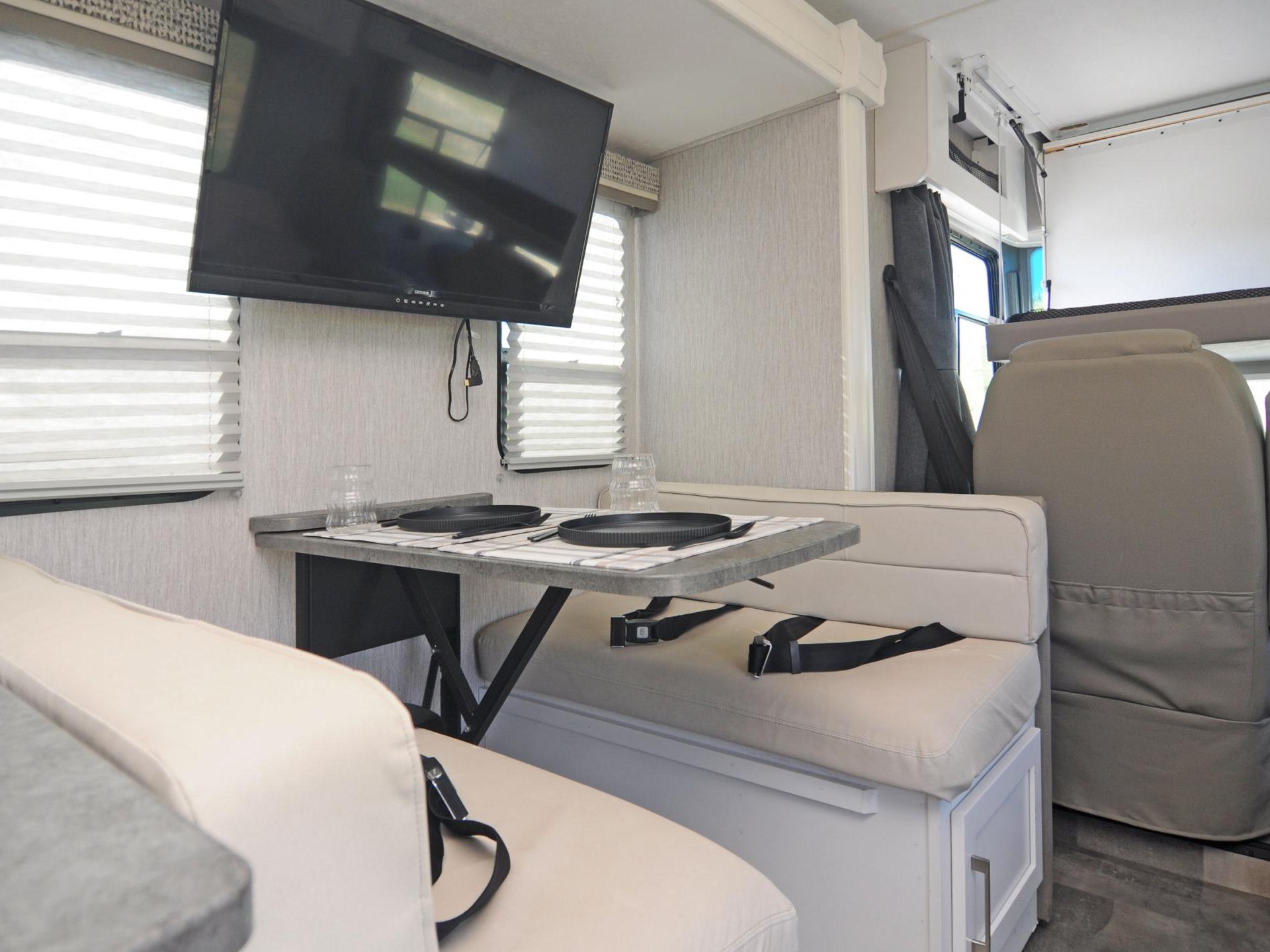 2022 Coachmen Pursuit 31bh